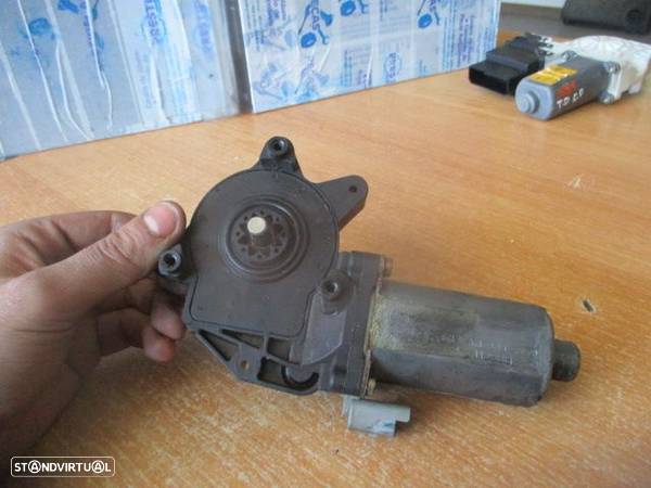 Motor Elevador Vidro 0130821914 CITROEN XSARA 2000 1.4I 75CV 5P AZUL Fd - 2