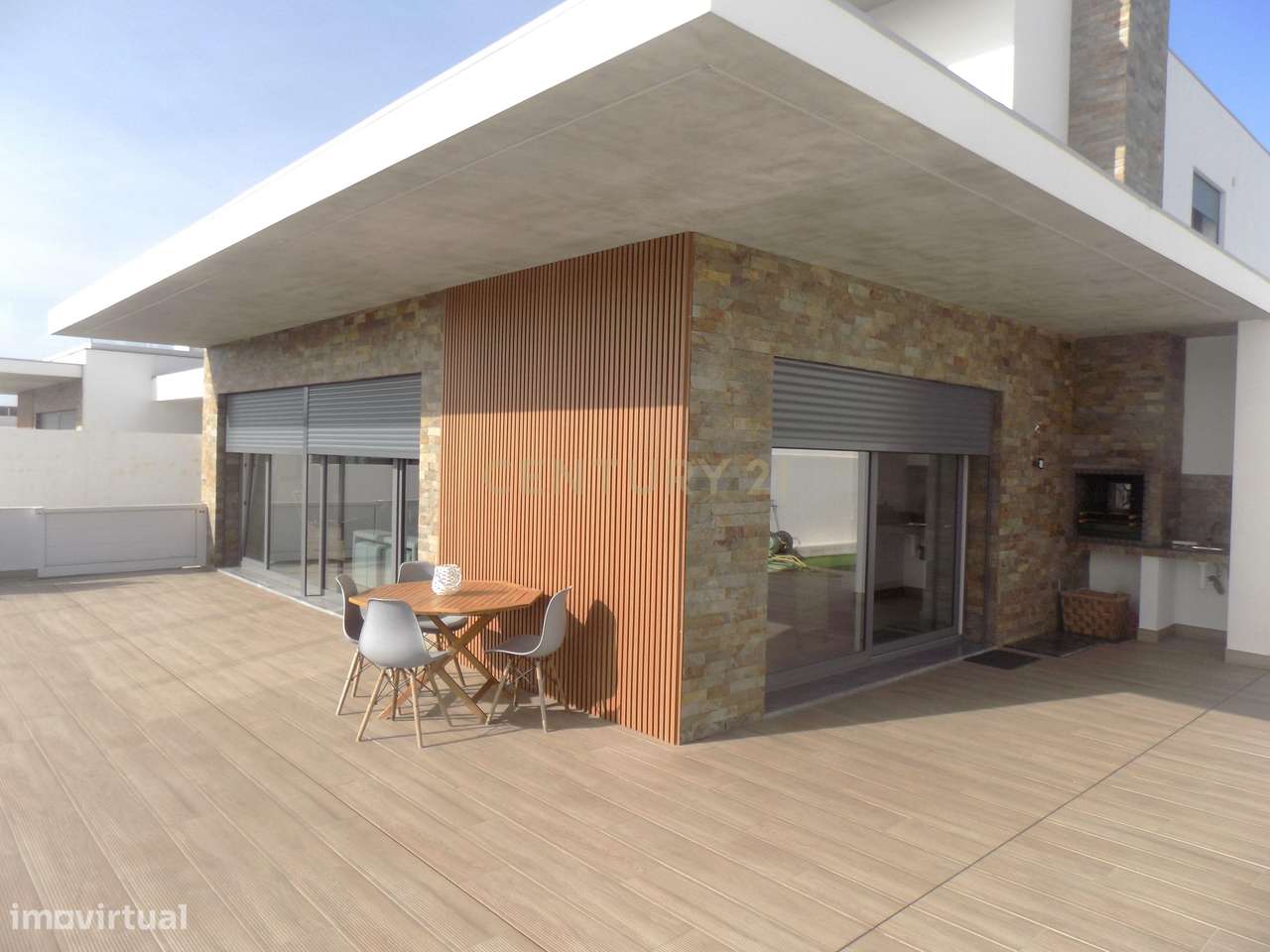 Moradia T4 com Jardim e Piscina no Ramalhal, Torres Vedras - Grande imagem: 3/31