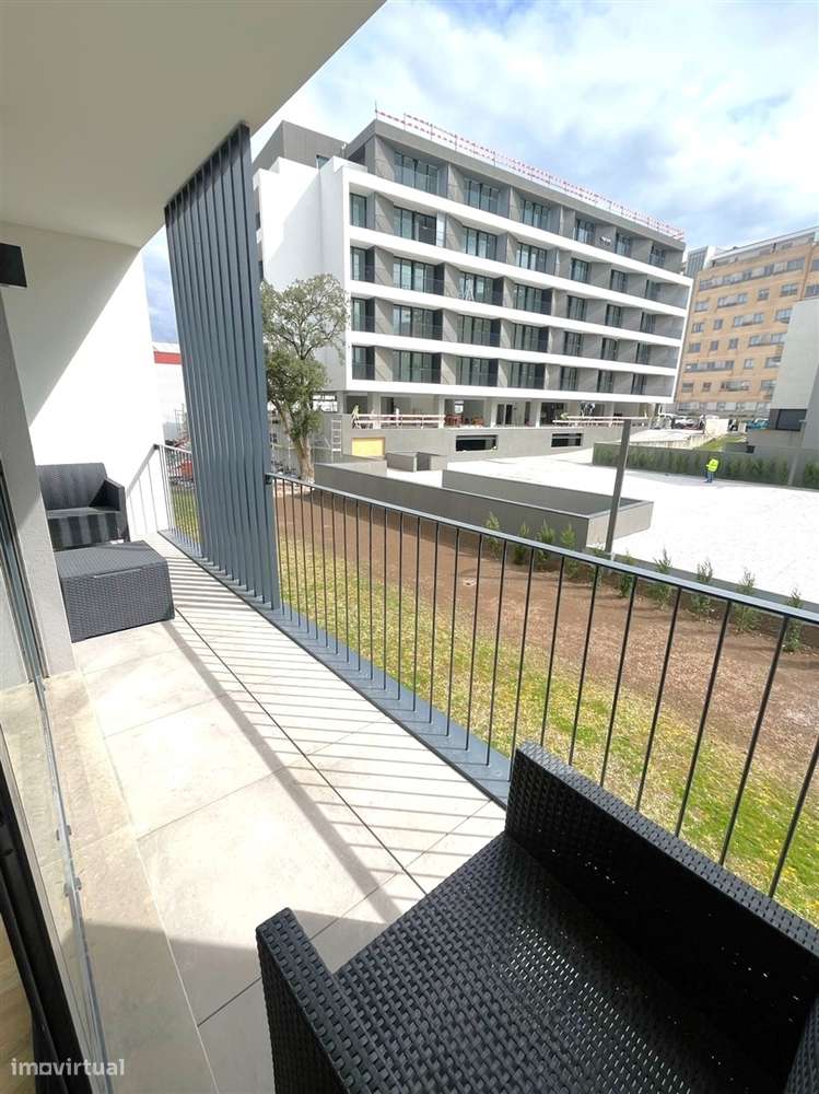 T1 mobilado c/ varanda e garagem ao Polo Universitário do Porto. - Grande imagem: 4/30