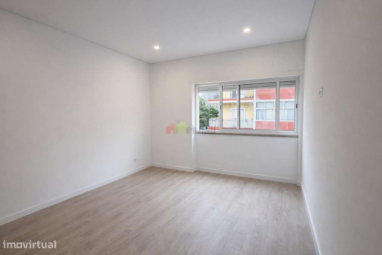 Apartamento T4 totalmente remodelado | Av. Afonso Henriques – Barreiro-32