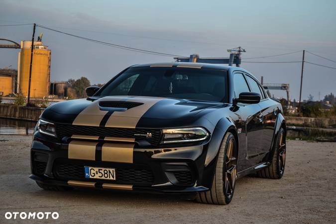 Dodge Charger 6.4 Scat Pack Widebody - 2