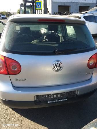 Dezmembram Volkswagen Golf 5 din 2006 , BXE - 2