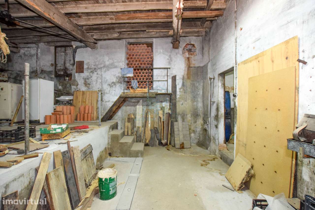 Moradia T7 com Garagem e Armazém - Alcorochel - Torres Novas-45