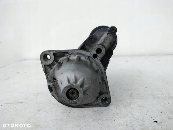 BMW E60 E61 E90 E91 3.0 D ROZRUSZNIK 0986021230 - 3