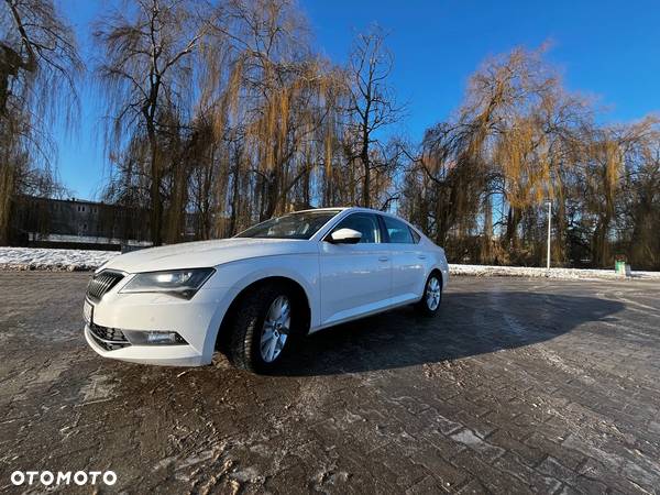 Skoda Superb 2.0 TDI Ambition DSG - 11