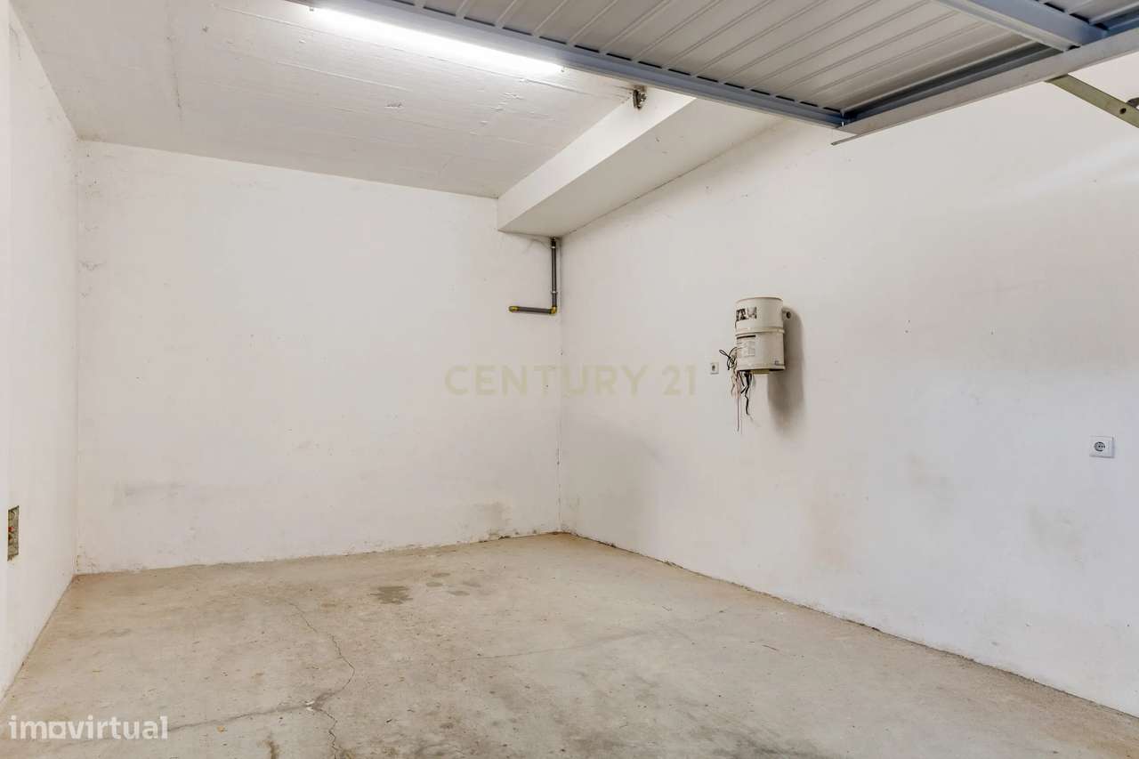 Apartamento T3 de Excelência com Terraço, Garagem Box, no Louriçal - P-26