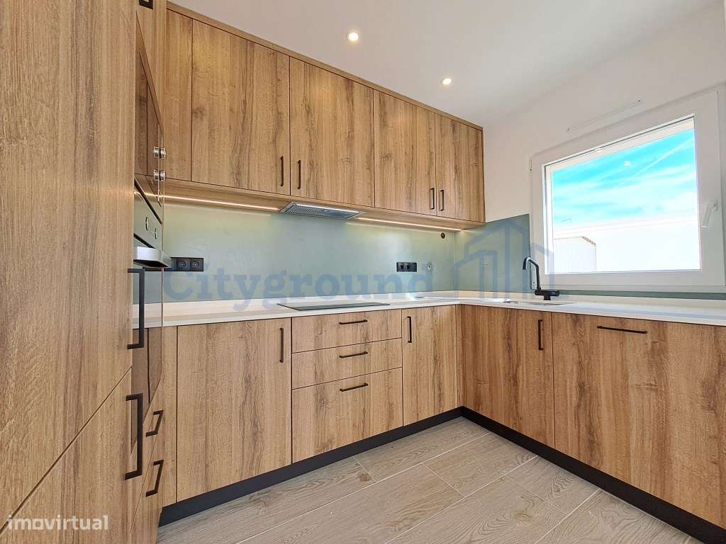 Moradia Geminada com 2 suítes junto à praia dos Supertubos - Grande imagem: 5/21