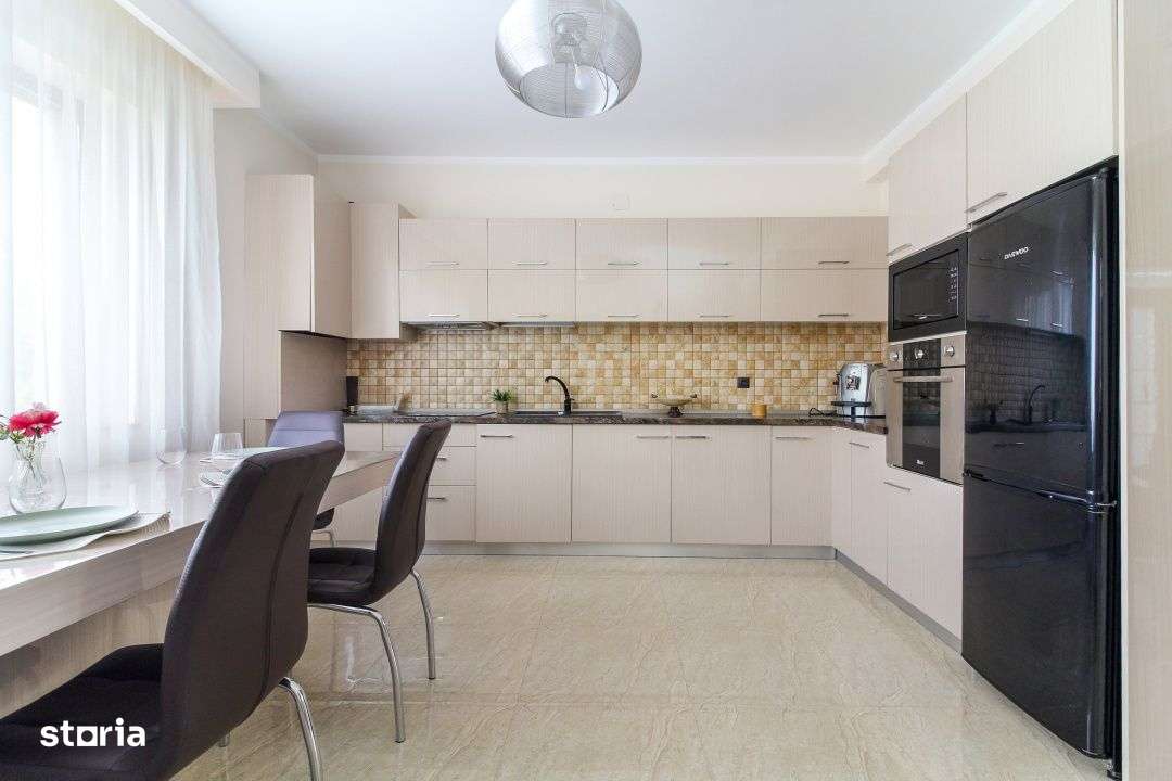 Casa LA CHEIE cu 5 camere si 4 bai, 200 mp, aproape de LIDL, Buna Ziua - Imagine principală: 5/18