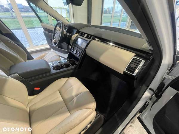 Land Rover Discovery V 2.0 SD4 SE - 11