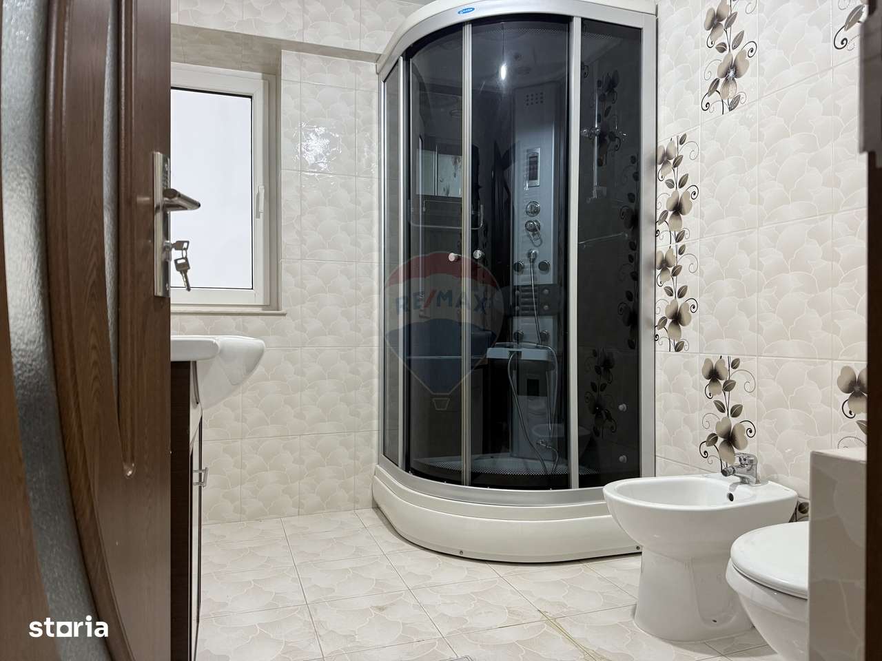 Apartament cu 3 camere de vânzare cu loc de parcare, Calea Bârladului-7