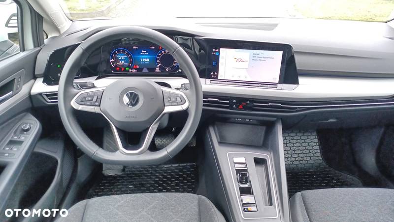 Volkswagen Golf VIII 1.0 eTSI Life DSG - 10