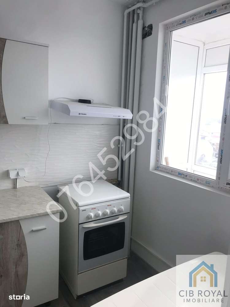 Vând apt. 2 camere Bd. Ion Mihalache, la 5 min. metrou 1 Mai, renovat. - Imagine principală: 4/8