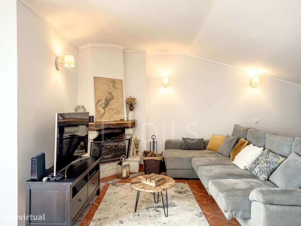 Apartamento T3 em Caxias com garagem, arrecadação e terraço - Grande imagem: 4/28