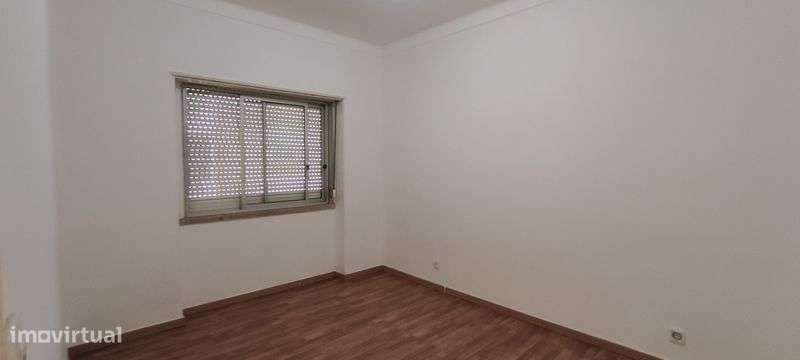Alugo T3+1 centro Alverca 1 andar renovado - Grande imagem: 4/4