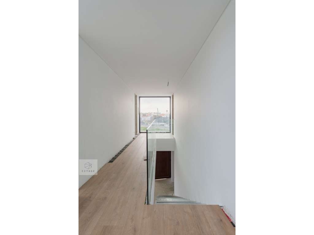 Moradia T4 com piscina no Magoito Sintra-7