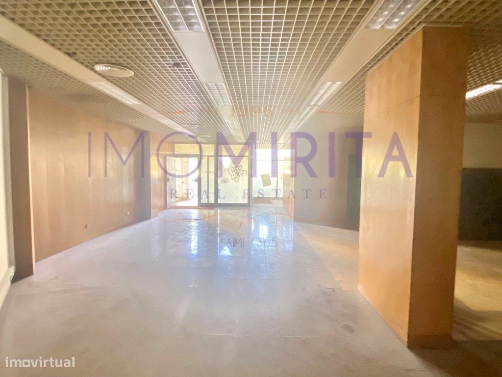 Loja com 261,50m2 no coração de Lisboa, freguesia do Areeiro - Grande imagem: 1/24