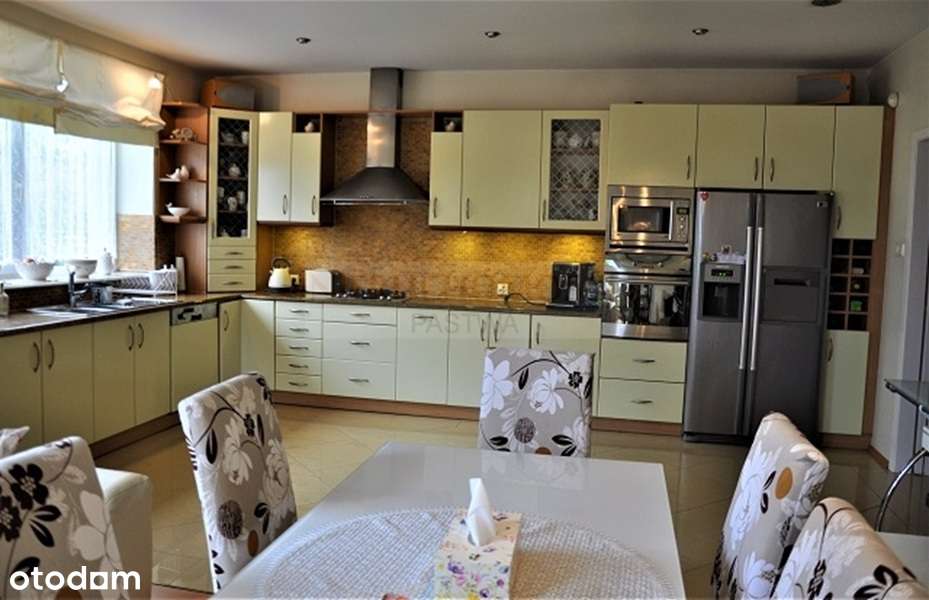 Dom wolnostojący w atrakcyjnej lokalizacji!-3