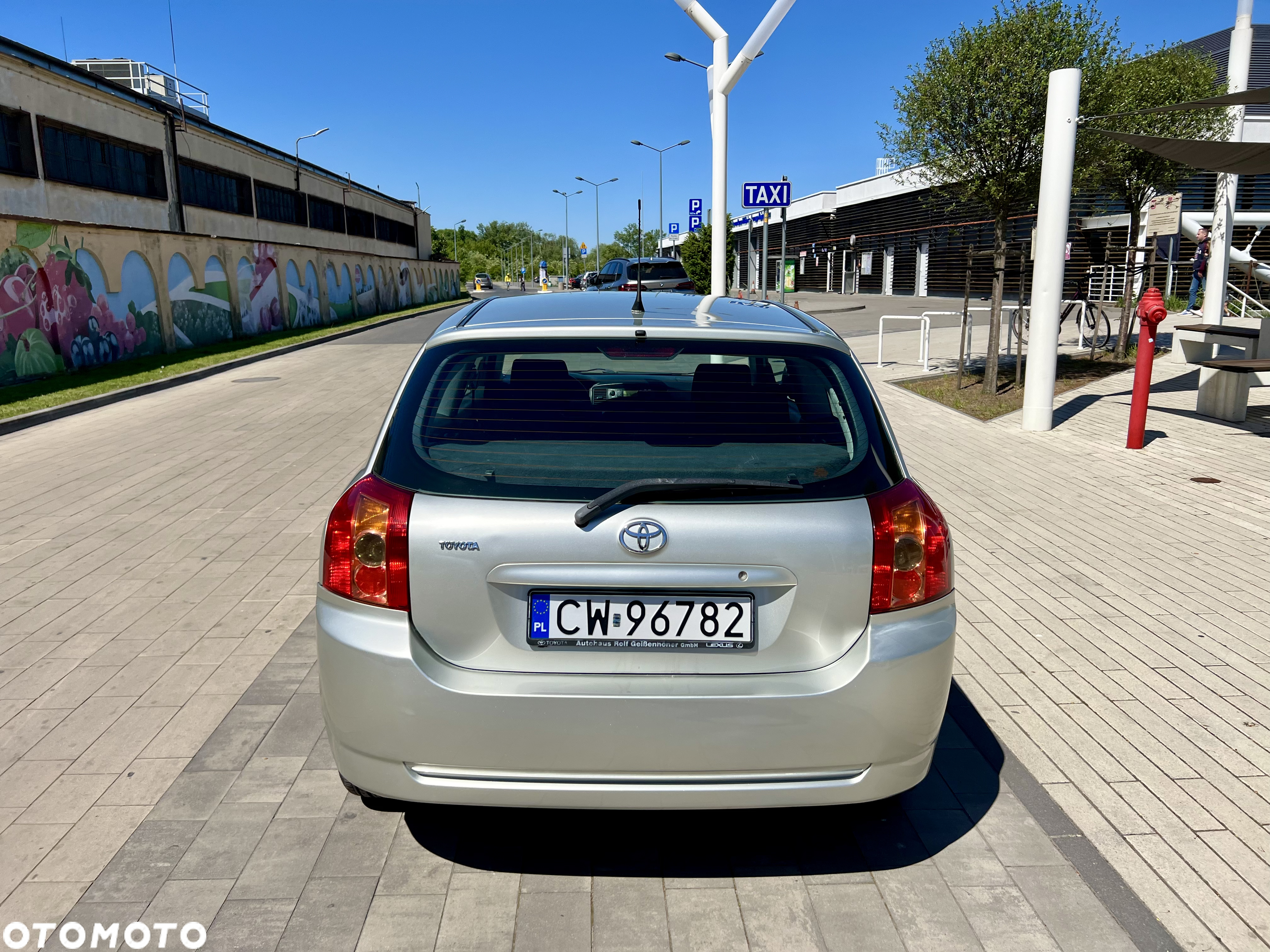 Toyota Corolla 1.4 VVT-i Dynamic - 7