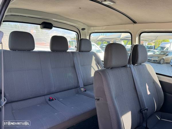 Toyota HiAce 2.5 D-4D Service 2.8T AC - 11