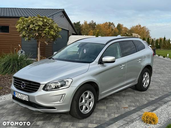 Volvo XC 60 D5 AWD Momentum - 6