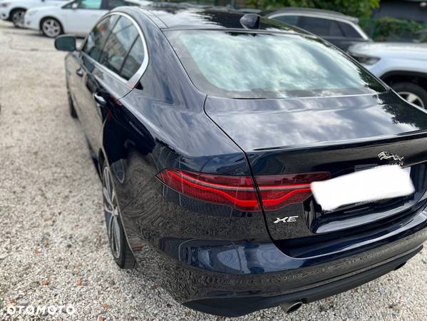 Jaguar XE 2.0 T AWD Prestige - 5