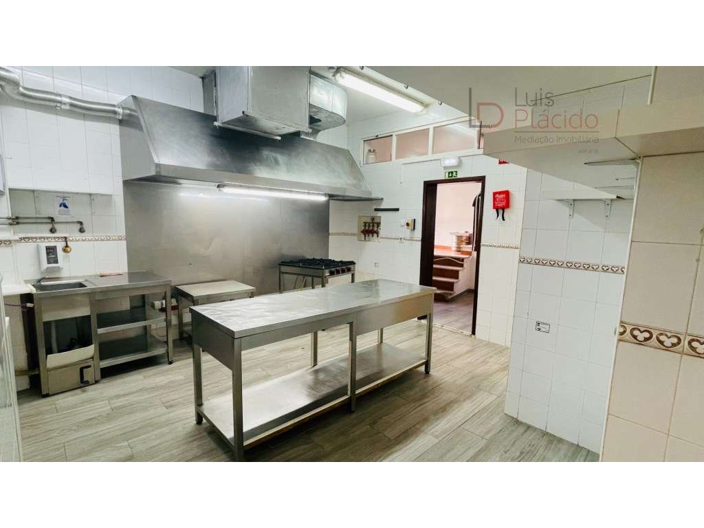 Restaurante no centro da cidade de Sines-13