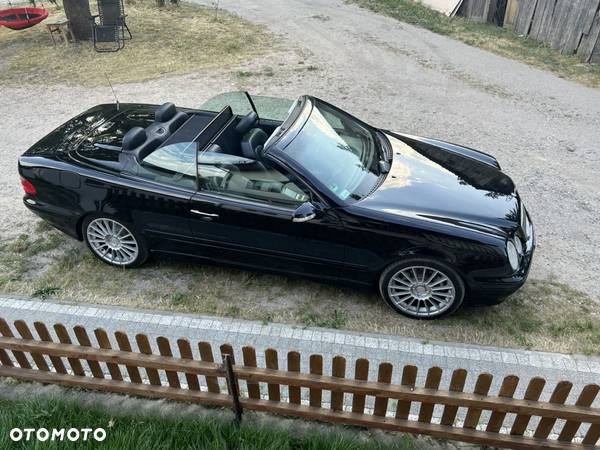 Mercedes-Benz CLK - 9