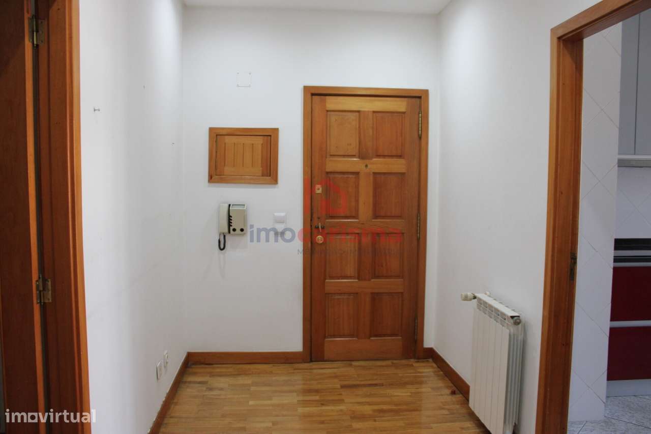 Apartamento T2 em Fermentões, Guimarães-7