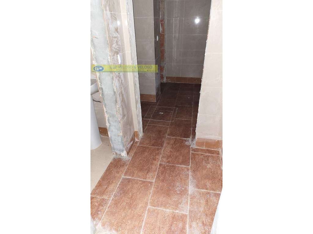 Loja de 155,96 m2 em Alto do Seixalinho, Barreiro.-9