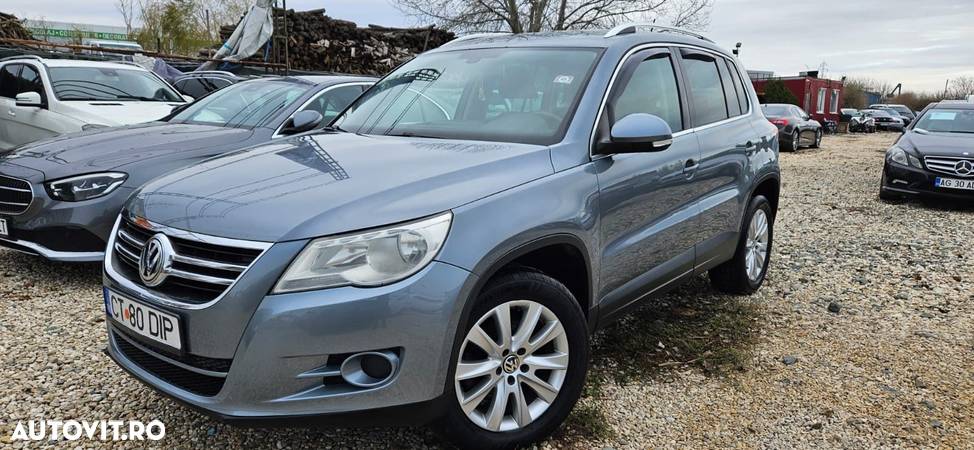 Volkswagen Tiguan 2.0 TDI DPF 4Motion BlueMotion Technology DSG Track & Style - 1