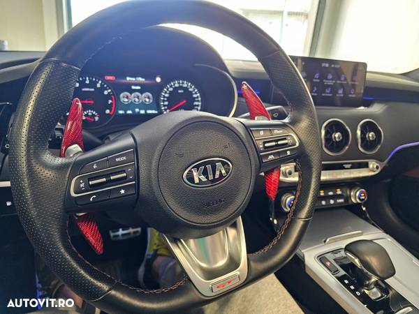 Kia Stinger 3.3 T-GDI 8AT AWD GT - 10