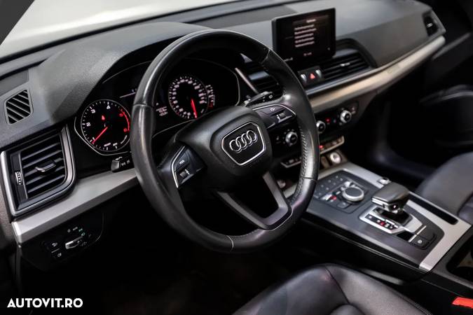 Audi Q5 2.0 40 TDI quattro S tronic Basic - 17