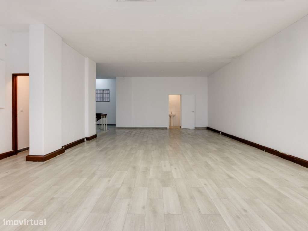 LOJA REMODELADA DE 200 m2| CENTRO DE LISBOA | A 100 metros da ESTAÇ... - Grande imagem: 3/19