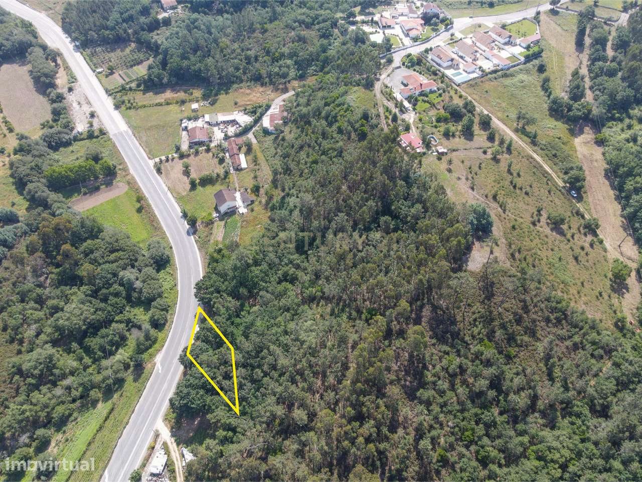 TERRENO PARA VENDA - Grande imagem: 2/7