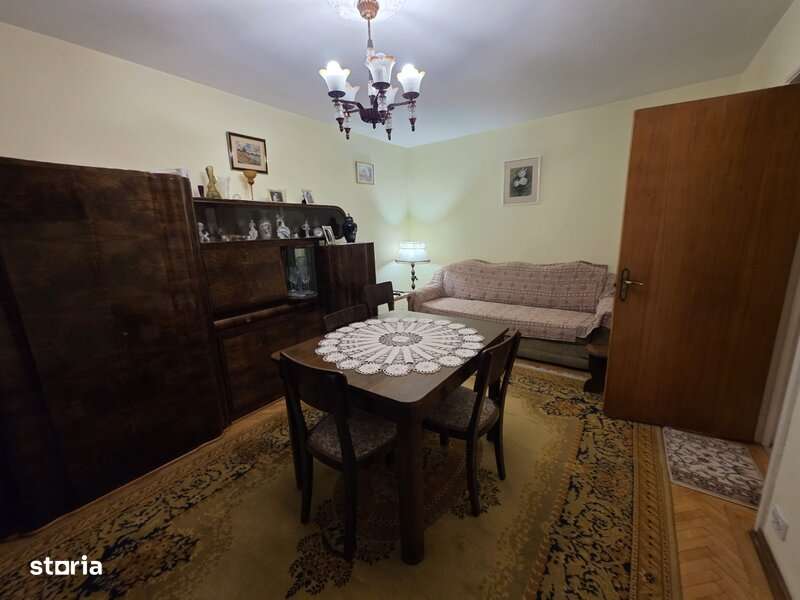 Titan Scoala 195 - Str Rotunda-5