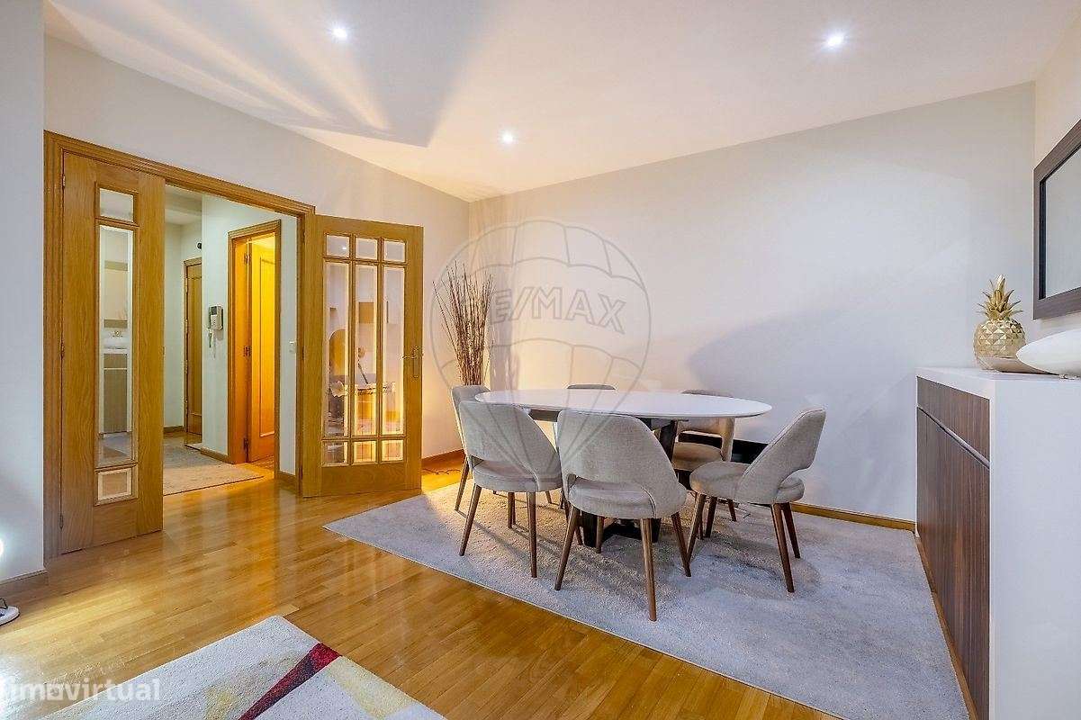 APARTAMENTO T3 C/VARANDA - S.Mamede Infesta - Grande imagem: 2/17