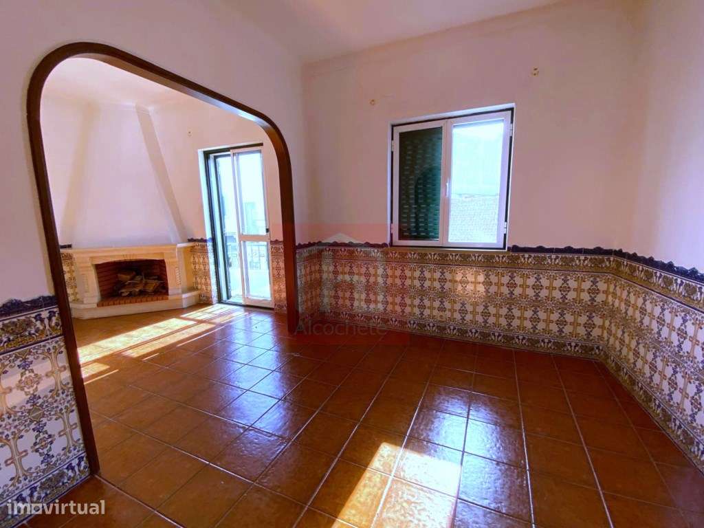 Apartamento T2 no centro histórico de Alcochete com vista rio.-6