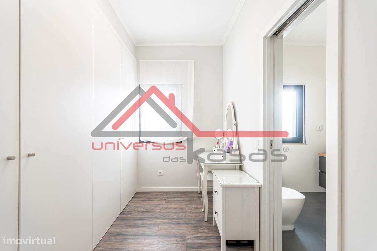 Moradia Térrea Isolada V4 com Piscina Moita-34