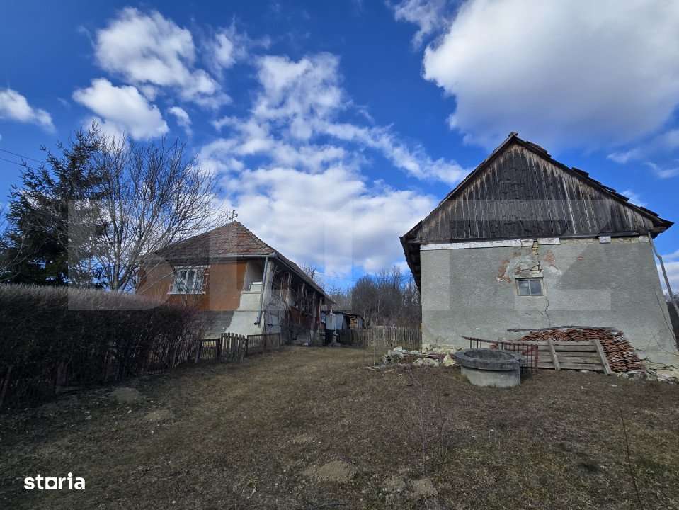 Casa cu farmec rustic, teren de 4887 mp - Imagine principală: 4/8