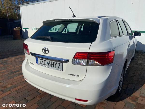 Toyota Avensis Combi 1.6 Edition - 30