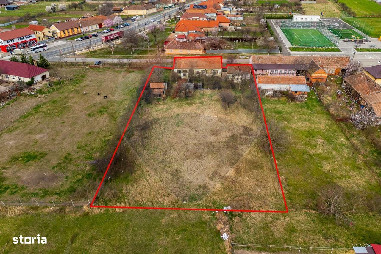 Teren + casa cu potential in centrul loc. Galsa, fs- 30m-2