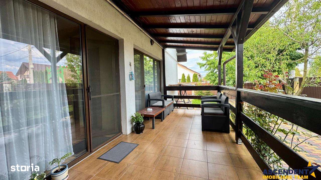 Vila spatioasa in Sancraiu, 2 intrari, foisor, parcare,5 minute de Tar - Imagine principală: 4/17