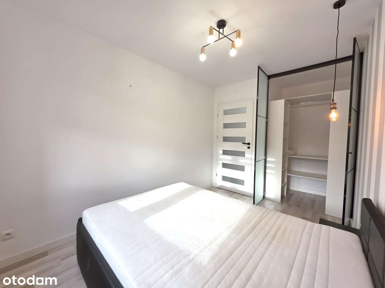 | Nowoczesne | Wyposażone | Po remoncie - Do wejścia | - Pełny obrazek: 5/11