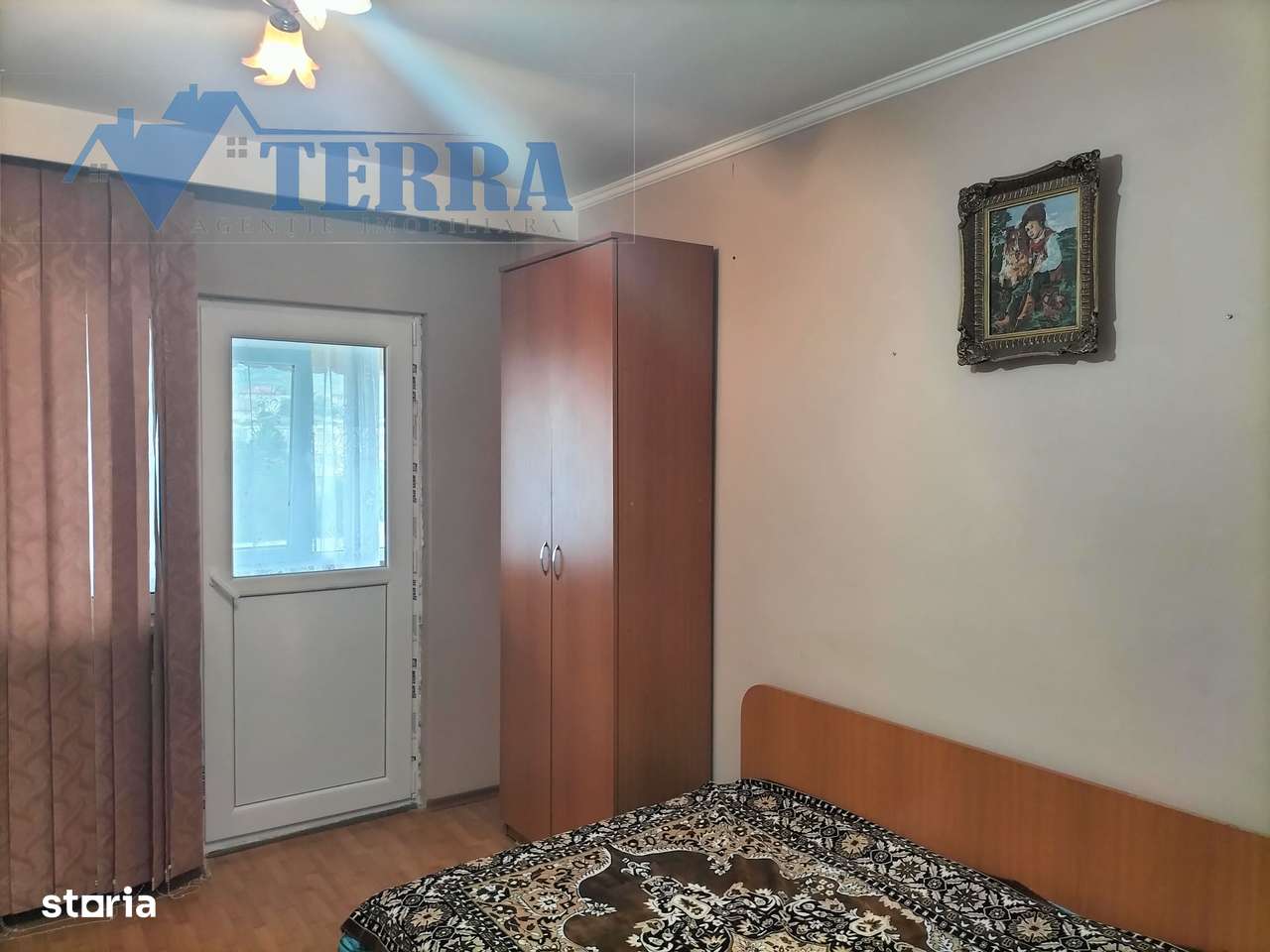 Luminos, spațios, ultracentral - Apartament 3 camere, 79 mp Mioveni-1