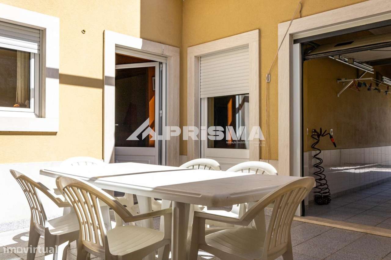 Moradia T5 com logradouro e garagem para venda em Alcains - Grande imagem: 5/50