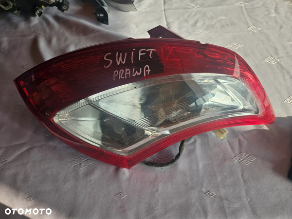 Tylna prawa lampa Europa Suzuki Swift - 1