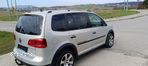 Volkswagen Touran 2.0 TDI DPF Cross - 9