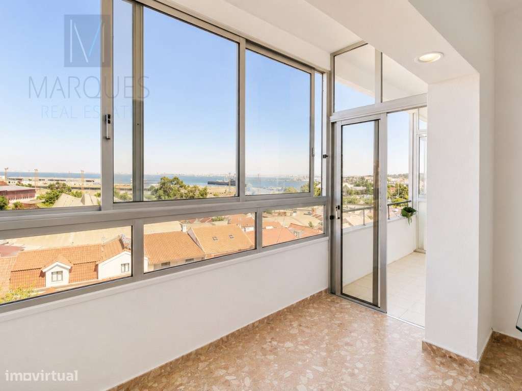 Apartamento T3 em Almada-10