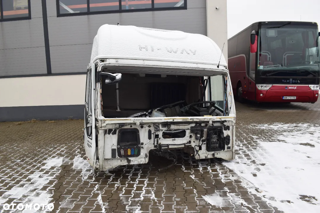 SZKIELET WRAZ Z DRZWIAMI KABINY IVECO STRALIS E5 - 9