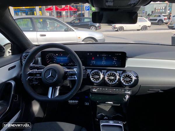 Mercedes-Benz A 250 e AMG Line - 14